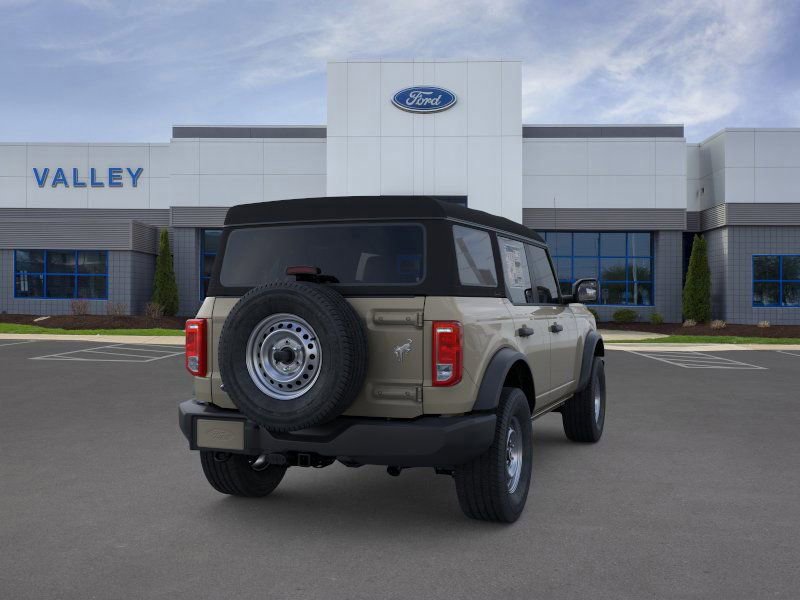 New 2025 Ford Bronco Base image 6