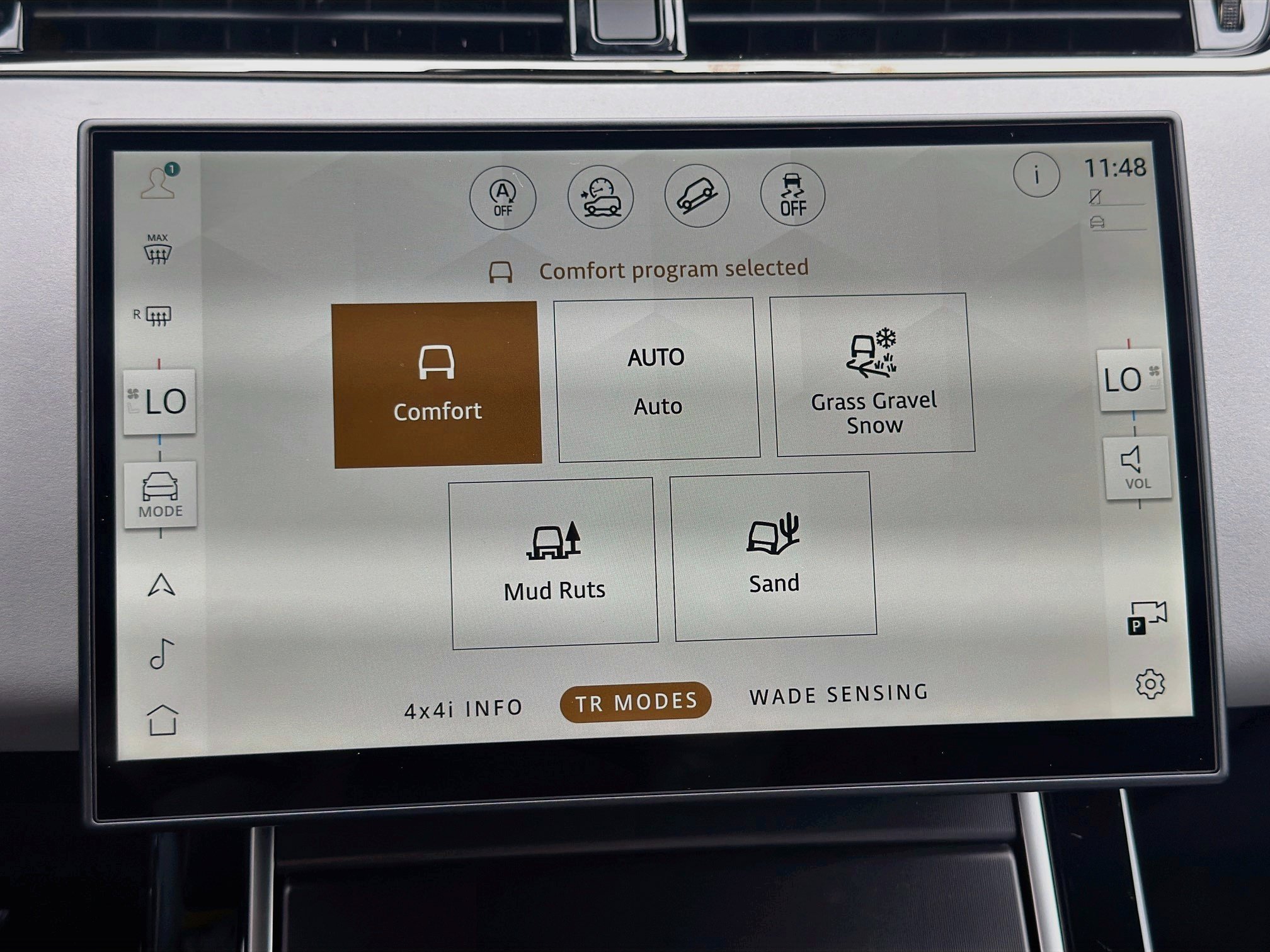 New 2026 Land Rover Range Rover Evoque Hoxton AWD/4WD image 45