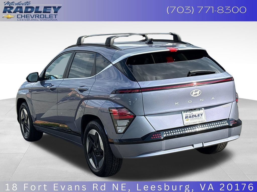 Used 2024 Hyundai Kona Limited FWD image 3