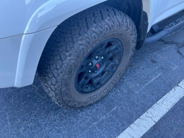Used 2023 Toyota 4Runner SR5 Premium w/ Moonroof Package AWD/4WD image 4