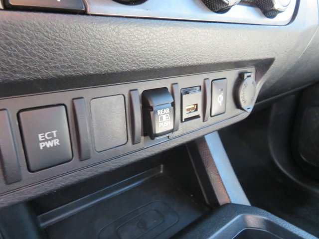 Used 2020 Toyota Tacoma TRD Sport image 29