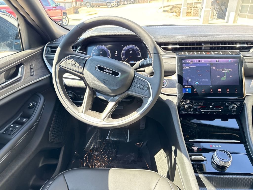 New 2025 Jeep Grand Cherokee L Limited w/ Black Appearance Package image 14