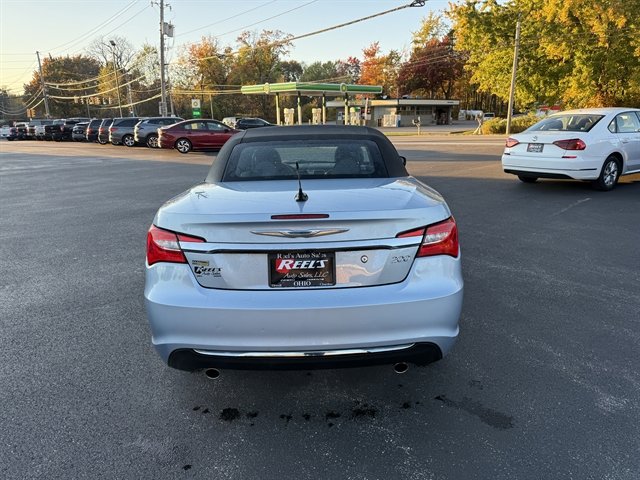 Used 2012 Chrysler 200 Touring image 9