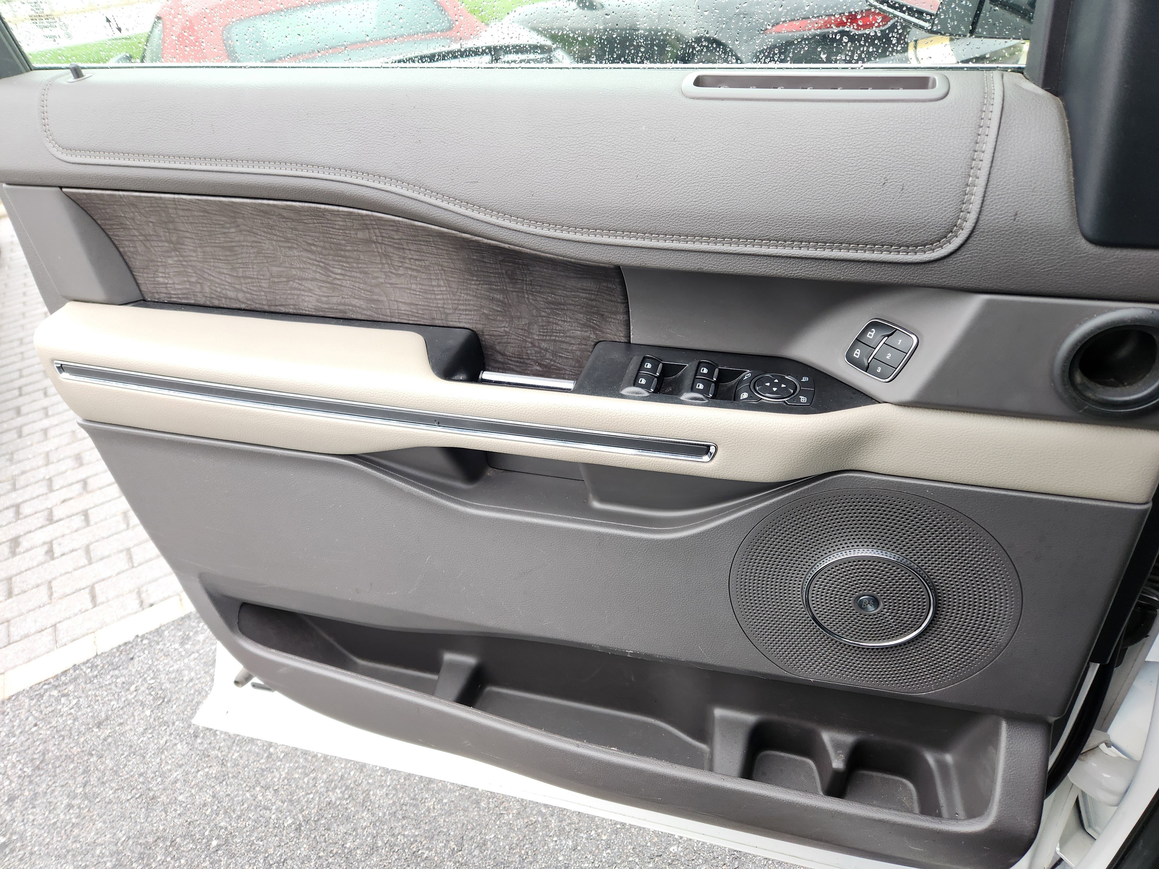 Used 2020 Ford Expedition Max Limited w/ Equipment Group 301A AWD/4WD image 26