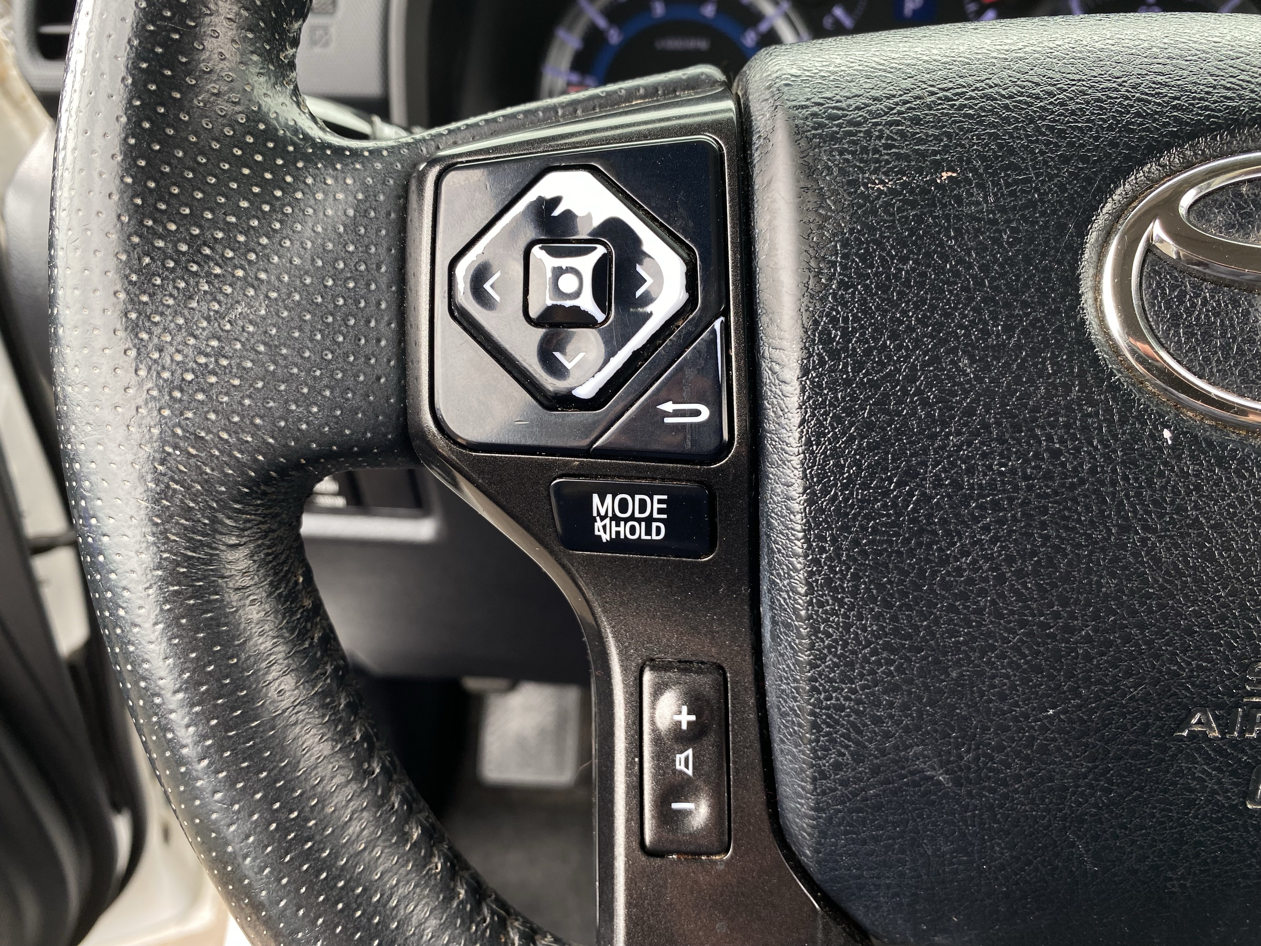 Used 2019 Toyota 4Runner TRD Off-Road Premium AWD/4WD image 26