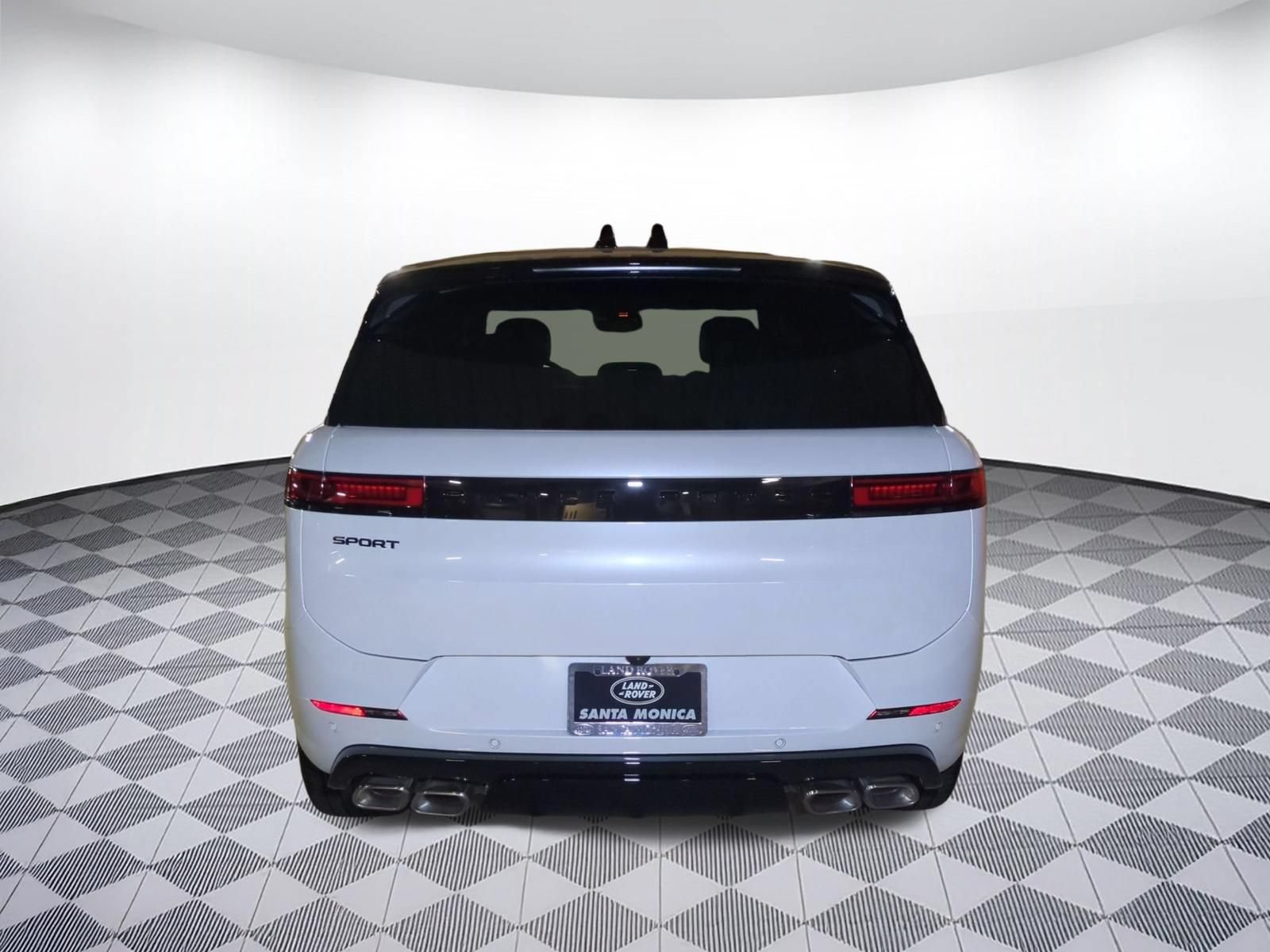 New 2026 Land Rover Range Rover Sport Dynamic SE AWD/4WD image 4
