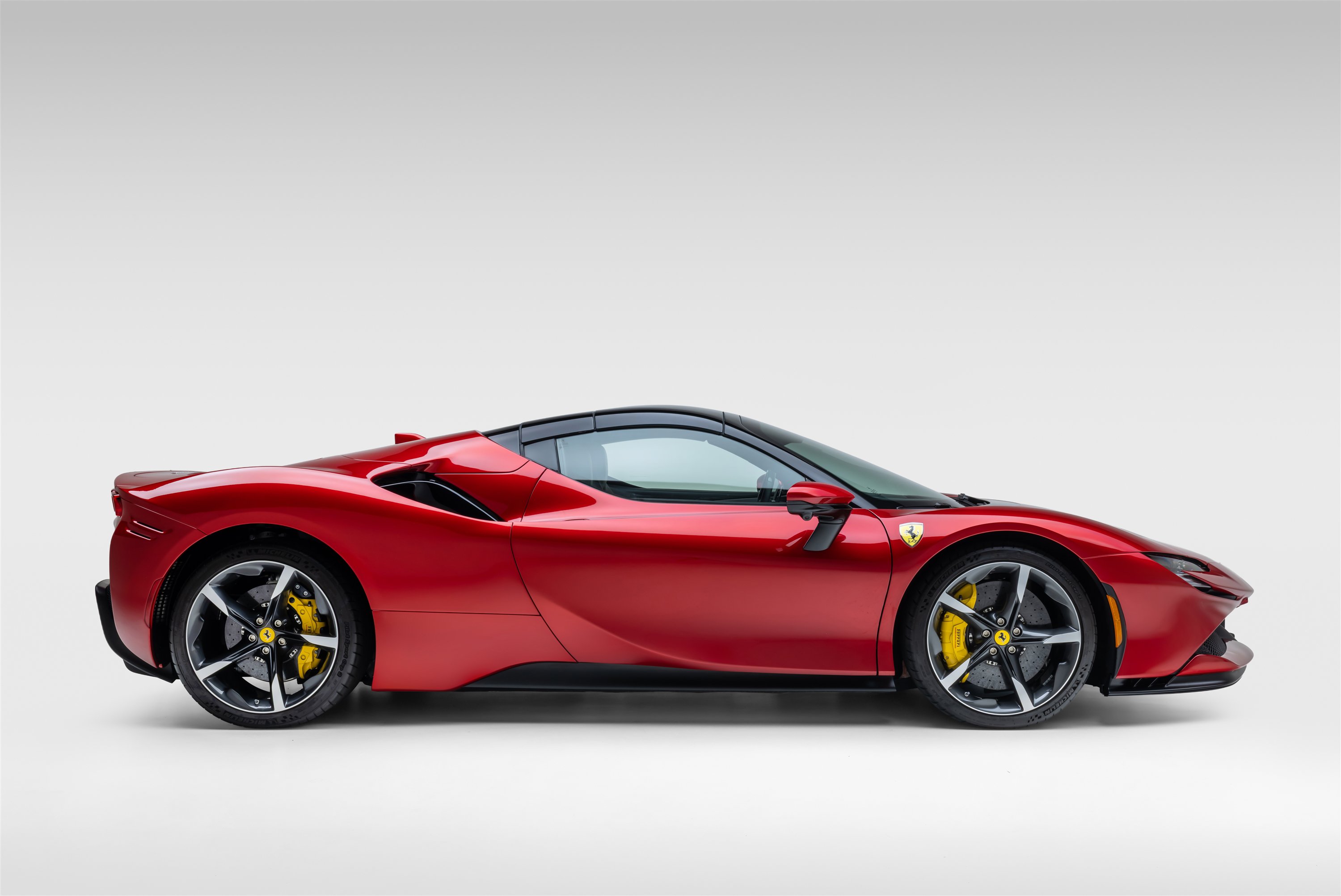 Certified 2025 Ferrari SF90 Spider AWD/4WD image 12