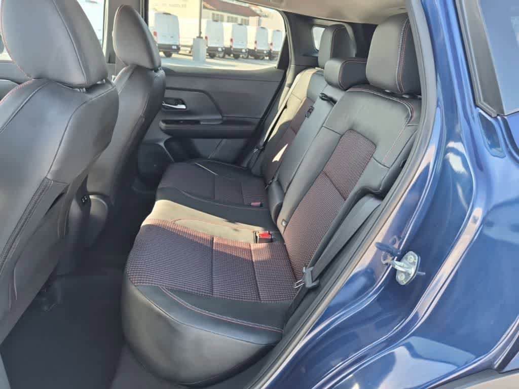 Used 2025 Nissan Kicks SR FWD image 10