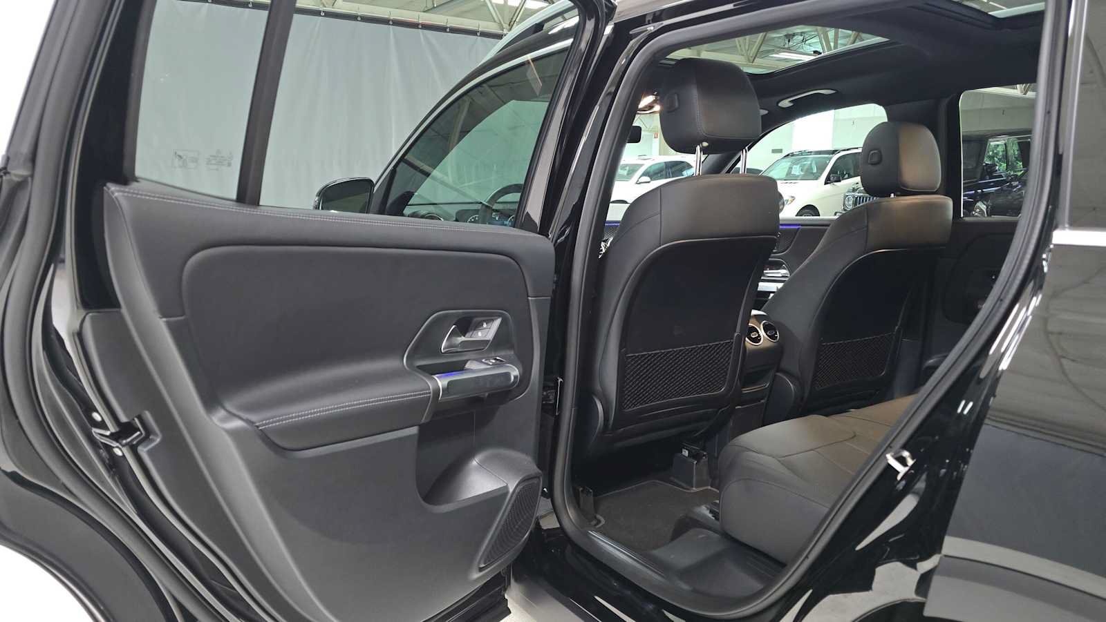 Used 2026 Mercedes-Benz GLB 250 4MATIC image 16