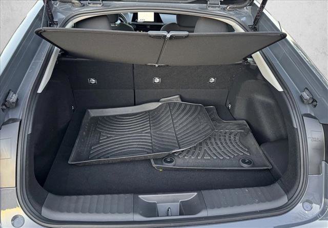 Used 2026 Toyota Prius Plug-In Hybrid FWD image 8