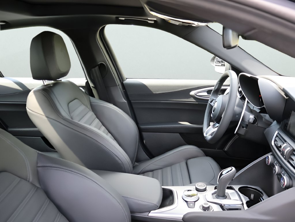 New 2026 Alfa Romeo Giulia AWD w/ Driving Assist Package image 11