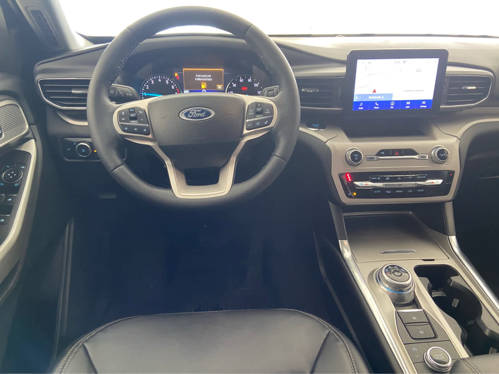 Used 2023 Ford Explorer XLT w/ Equipment Group 202A image 23