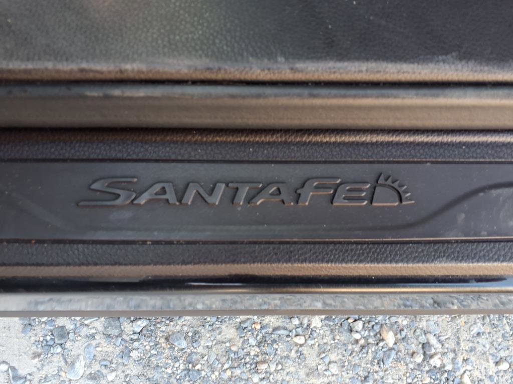 Used 2017 Hyundai Santa Fe Sport image 19