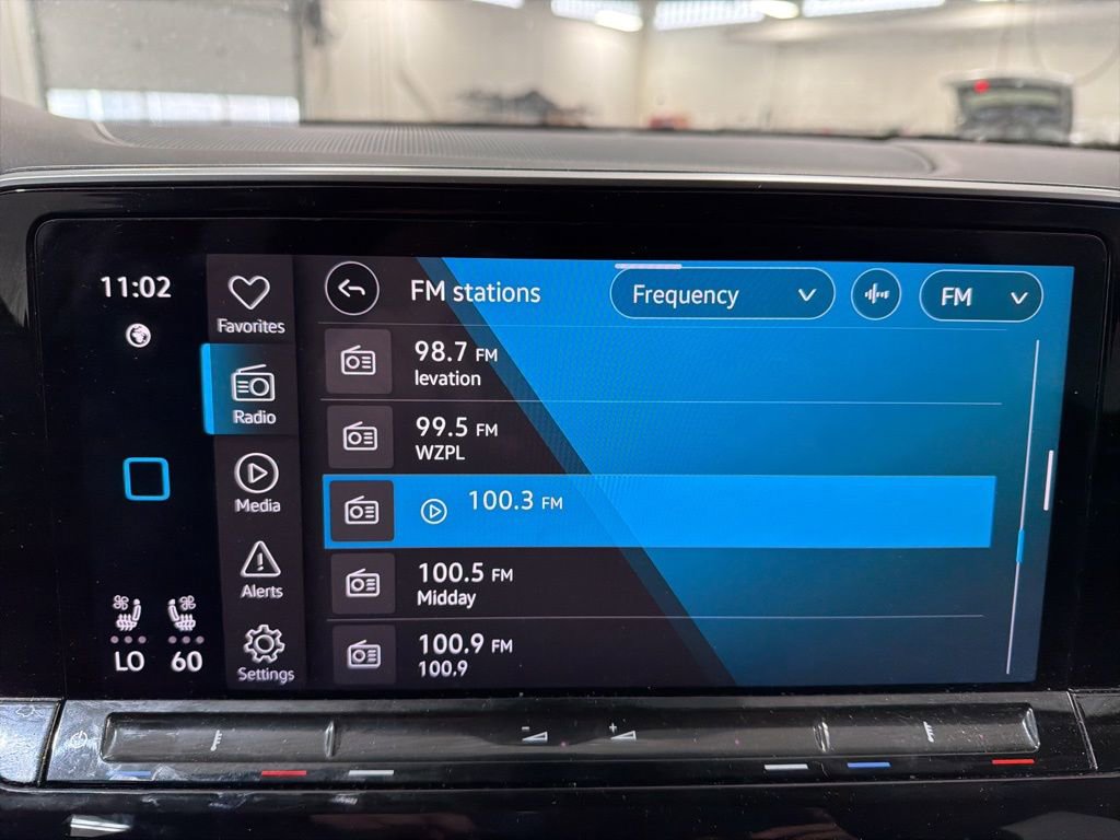 Used 2024 Volkswagen Atlas SE image 18