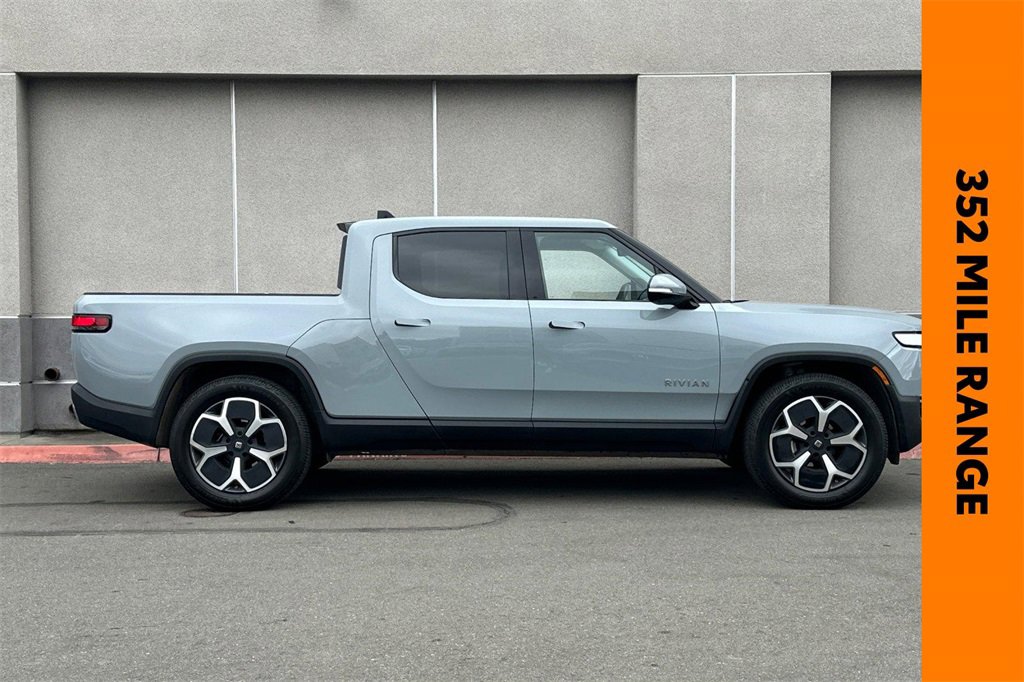 Used 2024 Rivian R1T Adventure image 3