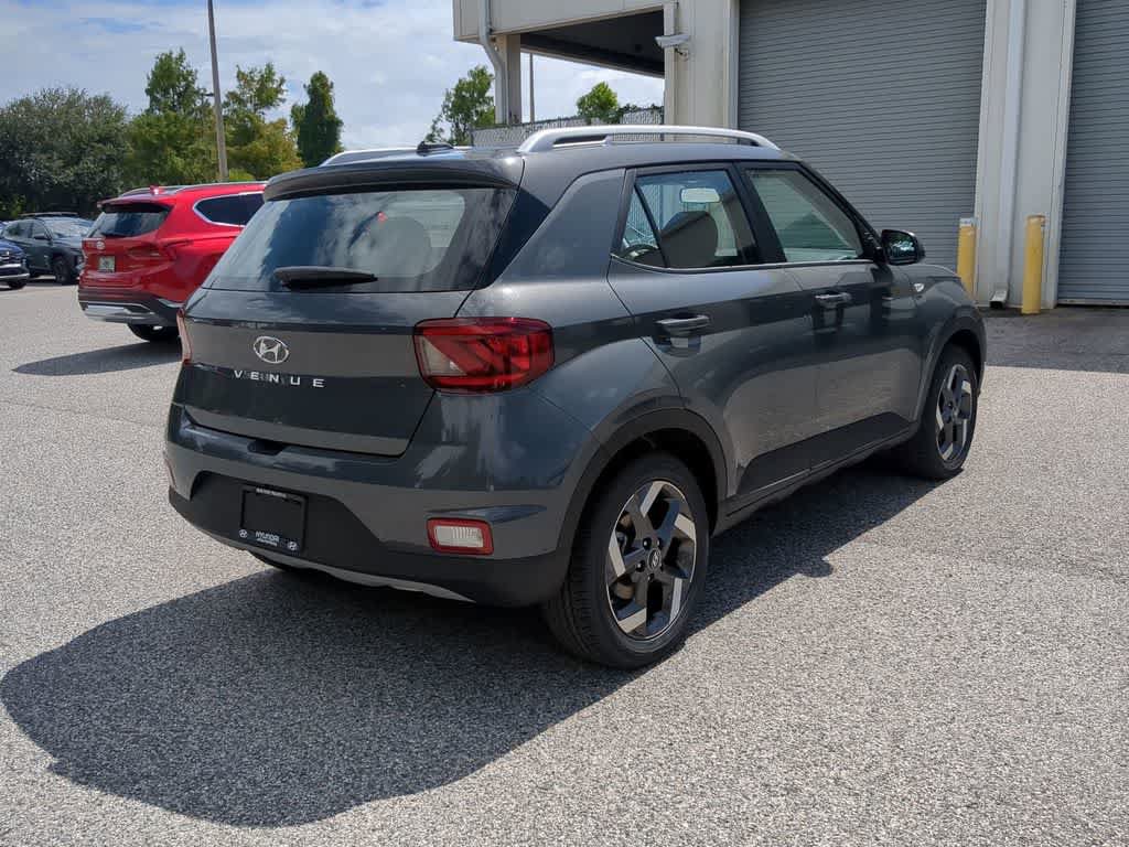 New 2026 Hyundai Venue SEL FWD image 7