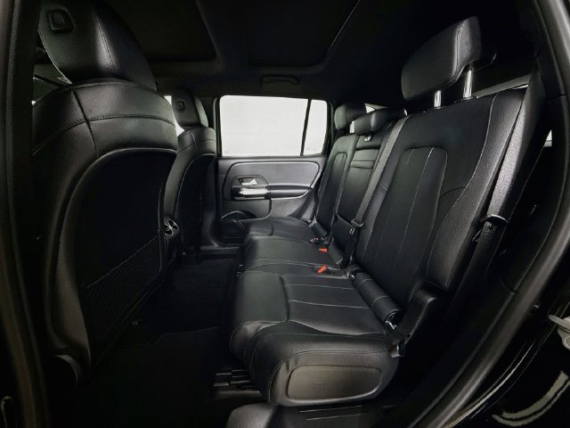Used 2020 Mercedes-Benz GLB 250 4MATIC image 26