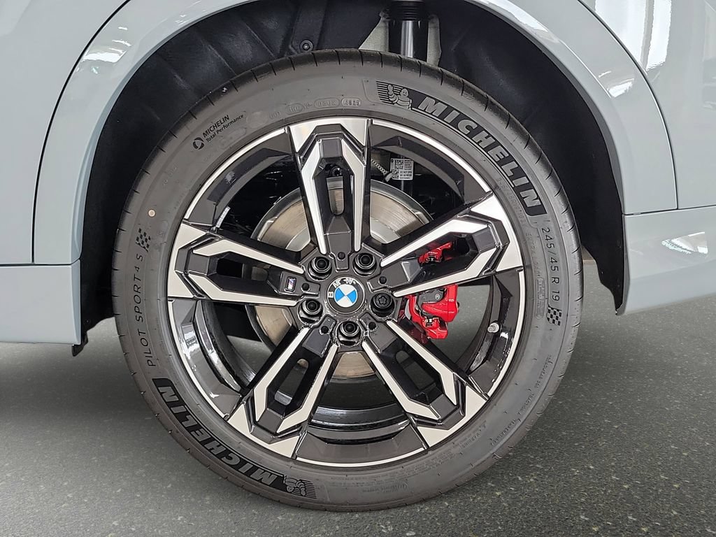 New 2026 BMW X2 xDrive28i w/ Technology Package AWD/4WD image 17