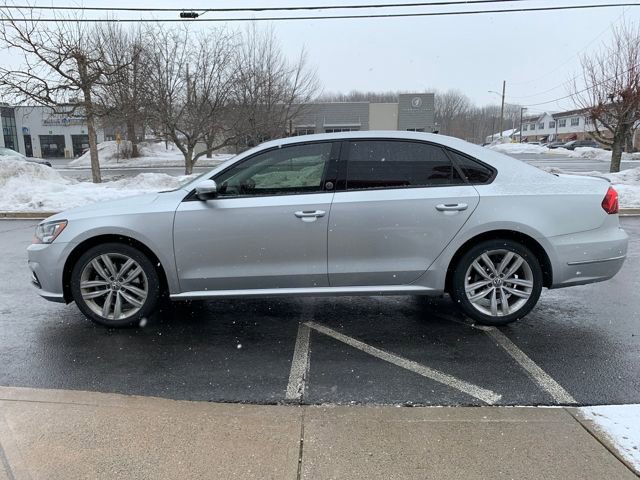 Used 2019 Volkswagen Passat 2.0T Wolfsburg w/ Wheels & Sunroof Package image 6