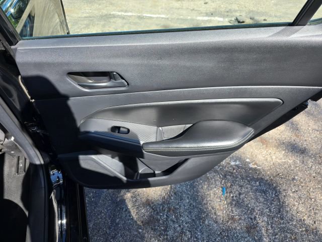 Used 2024 Nissan Altima 2.5 SV image 15