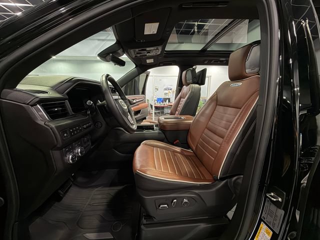 Used 2024 GMC Yukon XL Denali Ultimate AWD/4WD image 11