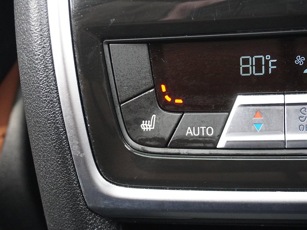 Used 2024 BMW X7 xDrive40i w/ Premium Package image 78