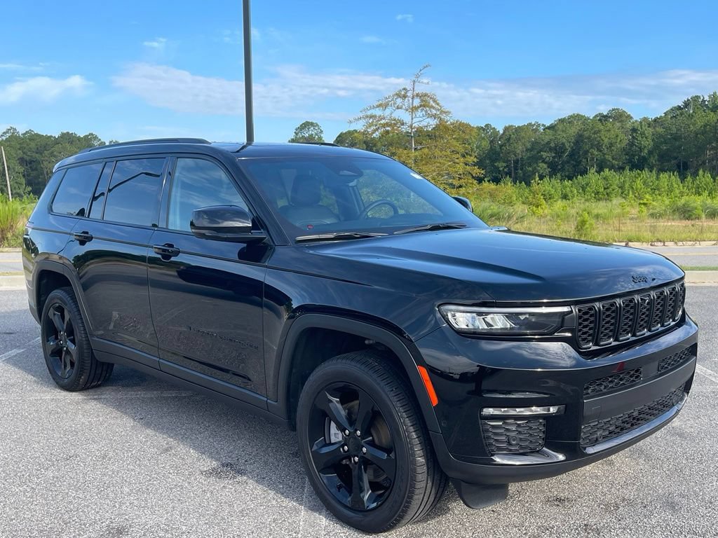 Used 2025 Jeep Grand Cherokee L Limited w/ Luxury Tech Group II AWD/4WD image 18