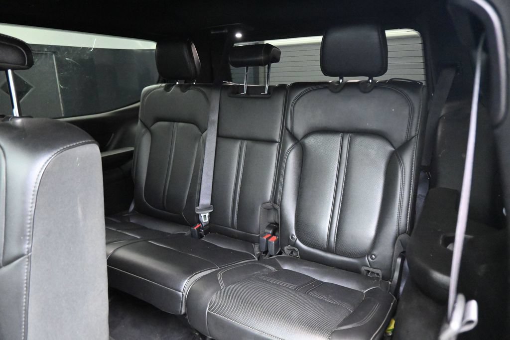 Used 2025 Jeep Wagoneer 4WD image 27