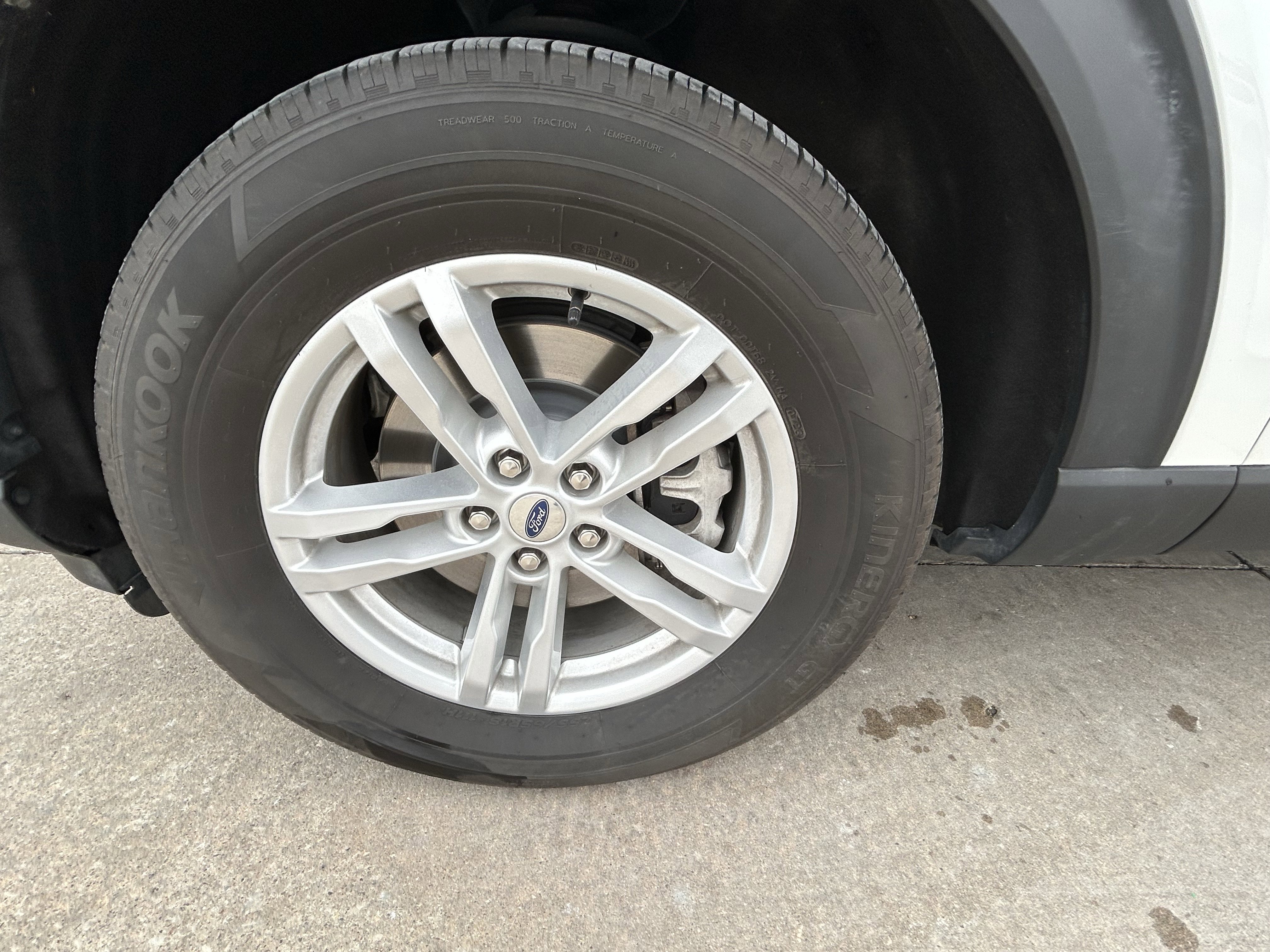 Used 2023 Ford Explorer XLT w/ Equipment Group 202A image 9