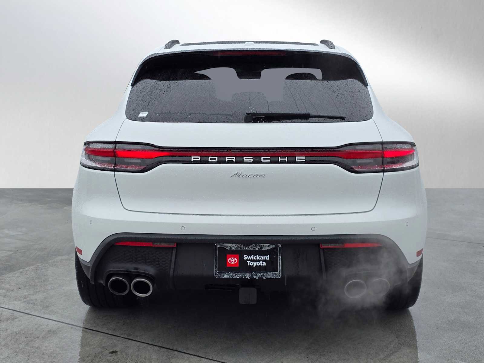 Used 2025 Porsche Macan image 6