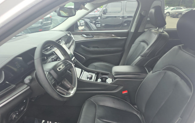 Used 2022 Jeep Grand Cherokee Limited 4xe AWD/4WD image 6