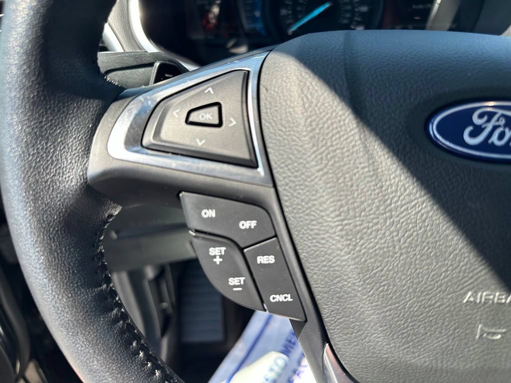 Used 2018 Ford Edge Titanium AWD/4WD image 16