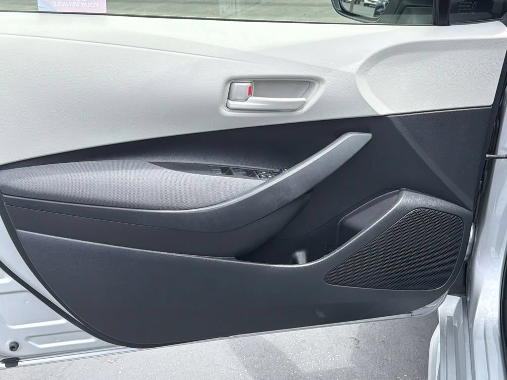 Certified 2025 Toyota Corolla LE w/ Carpet Mat Package (TMS) FWD image 19