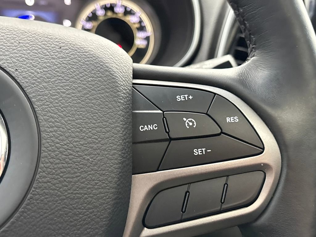 Used 2019 Jeep Cherokee Limited image 19