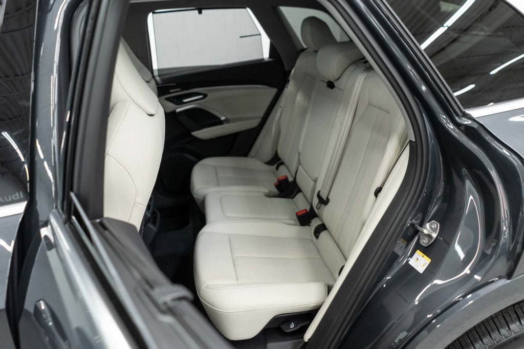 Used 2025 Audi Q5 Premium Plus AWD/4WD image 15