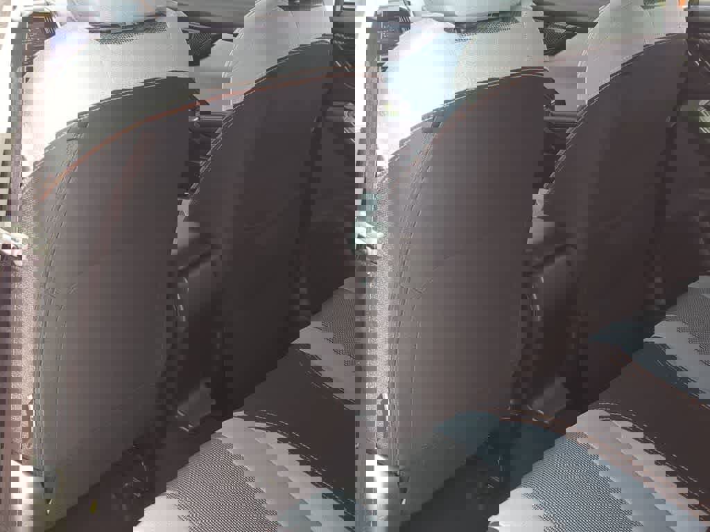 Used 2019 Subaru Crosstrek 2.0i Premium w/ Moonroof Package AWD/4WD image 17