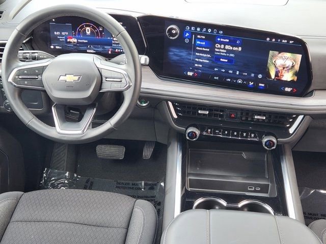 Used 2025 Chevrolet Suburban LS image 26