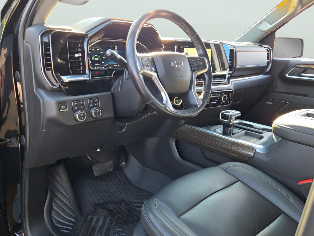 Certified 2022 Chevrolet Silverado 1500 LT Trail Boss w/ LT Trail Boss Premium Package AWD/4WD image 25