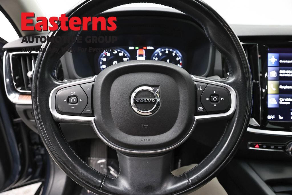 Used 2022 Volvo S60 B5 Momentum AWD/4WD image 10