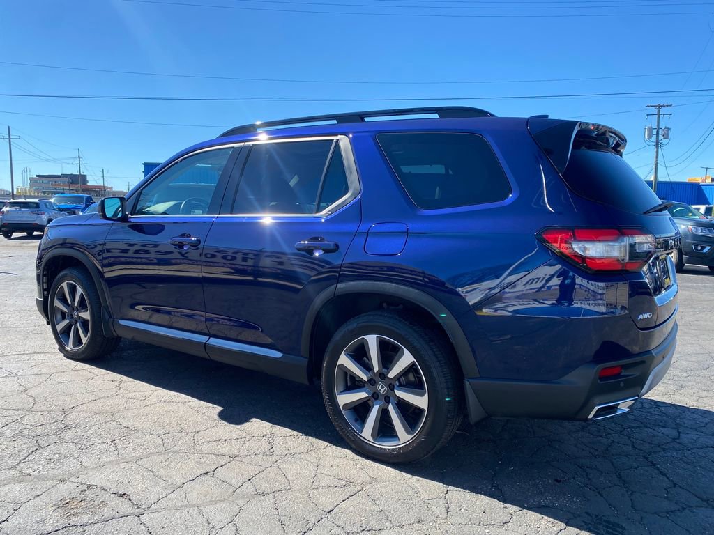 Used 2024 Honda Pilot Touring image 6