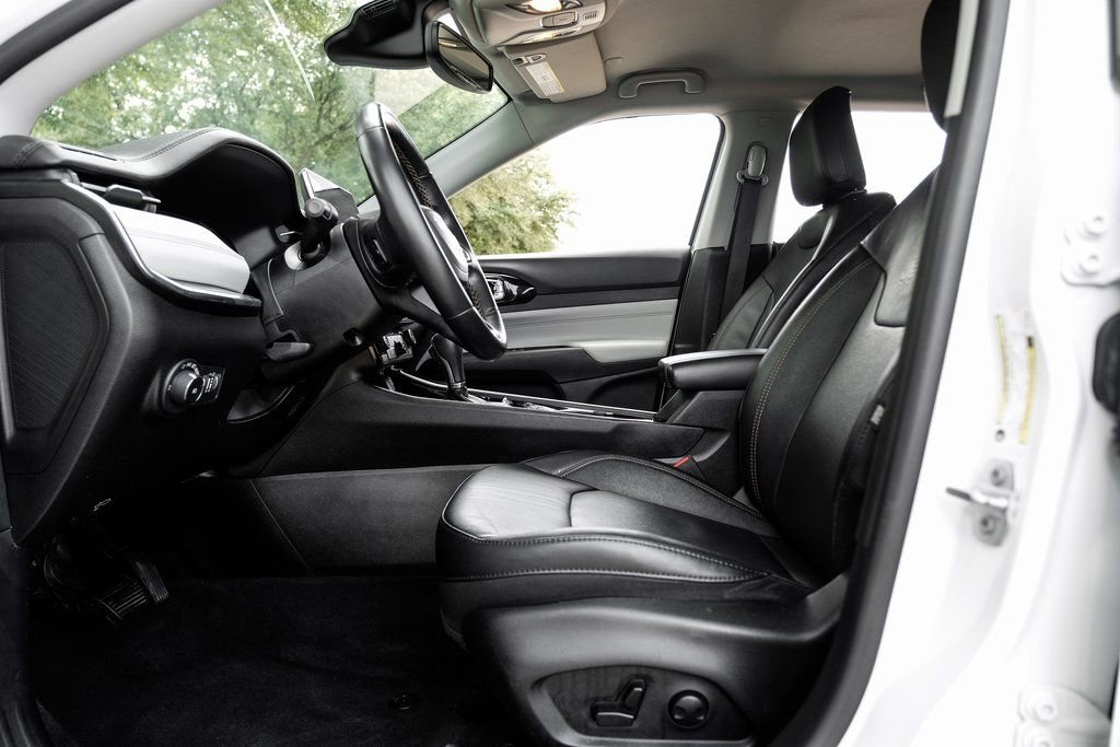 Used 2022 Jeep Compass Limited image 43