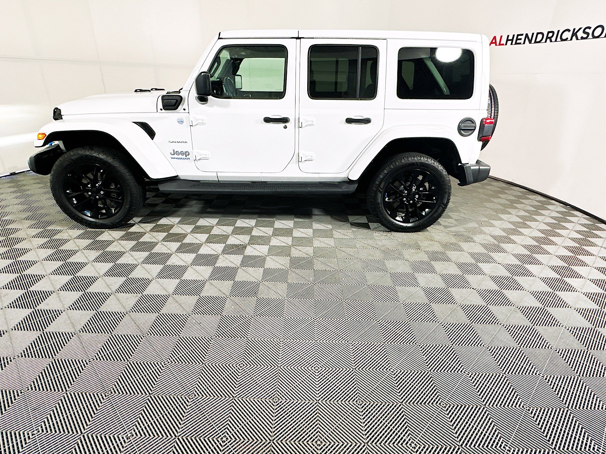 Used 2022 Jeep Wrangler Unlimited Sahara image 6