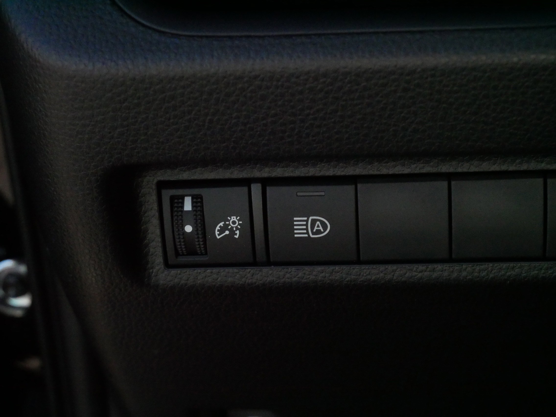 Certified 2022 Toyota RAV4 XLE Premium AWD/4WD image 26