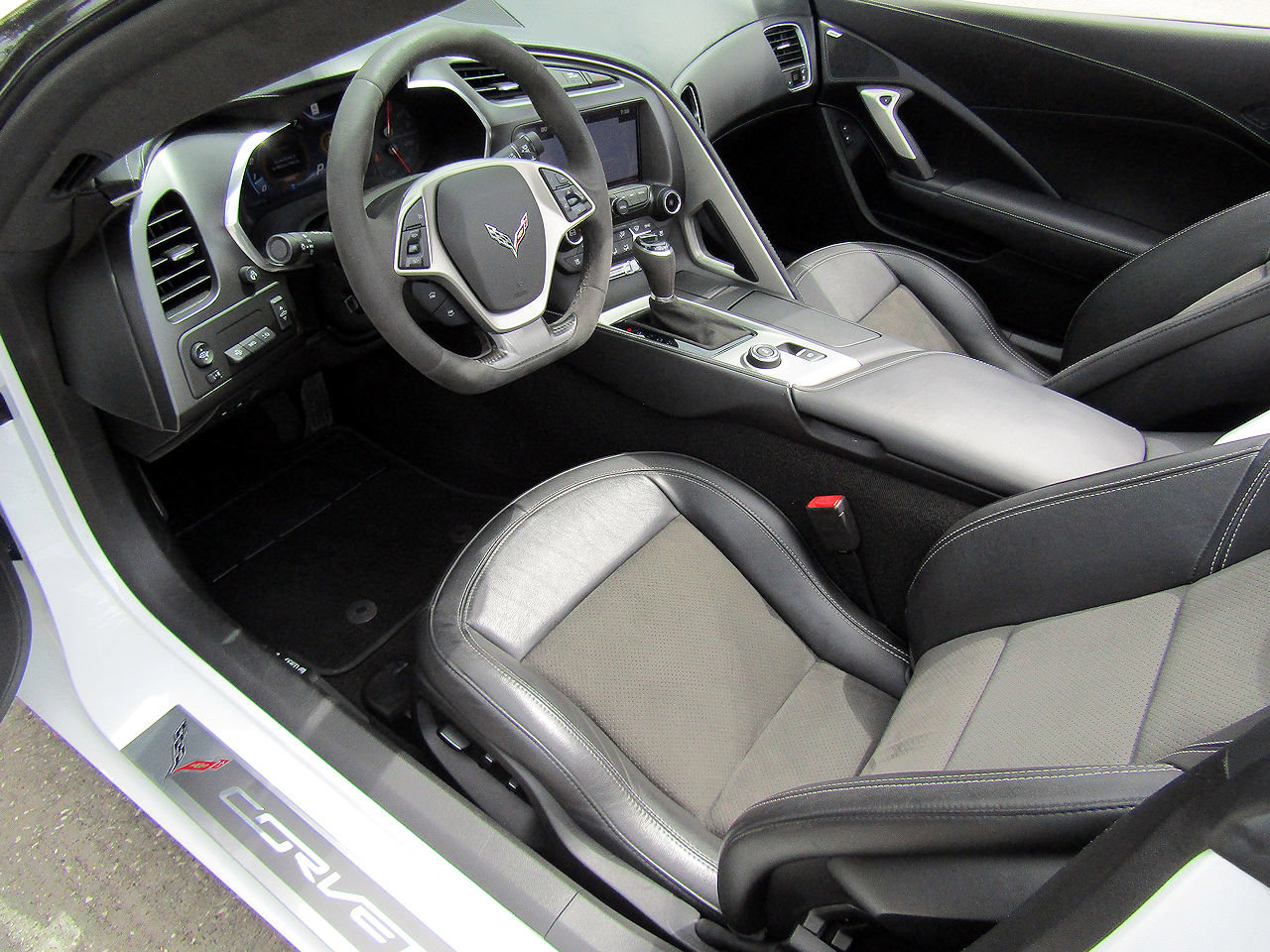 Used 2019 Chevrolet Corvette Grand Sport RWD image 10