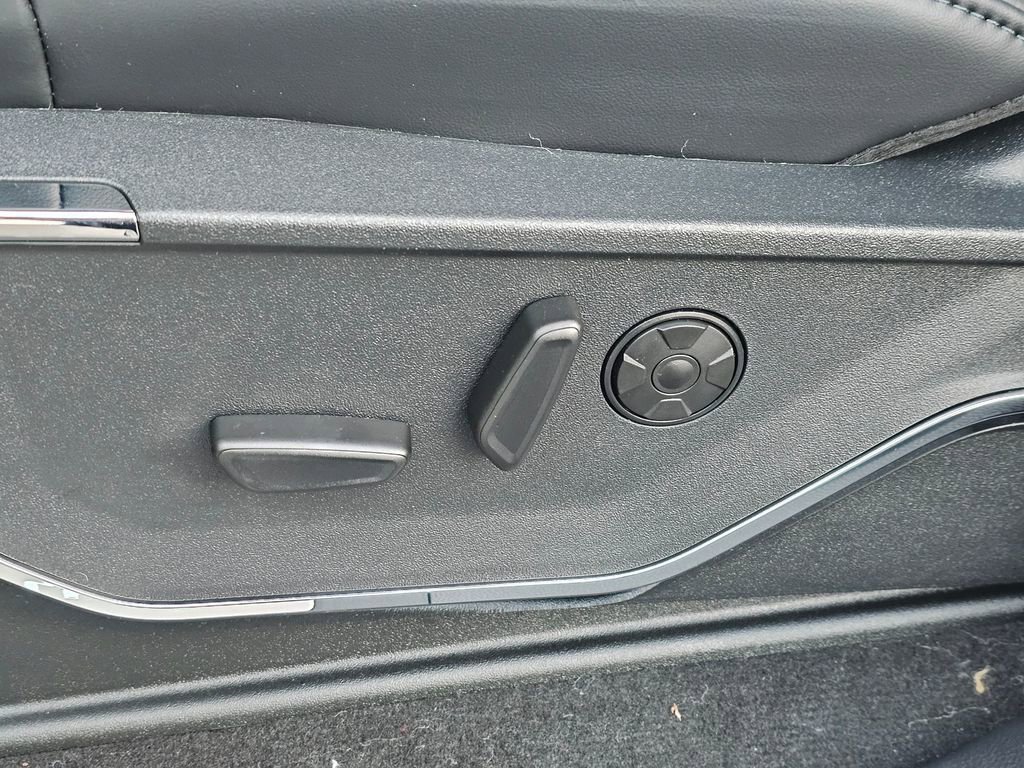 New 2026 Ford F350 Platinum w/ Tremor Off-Road Package image 25