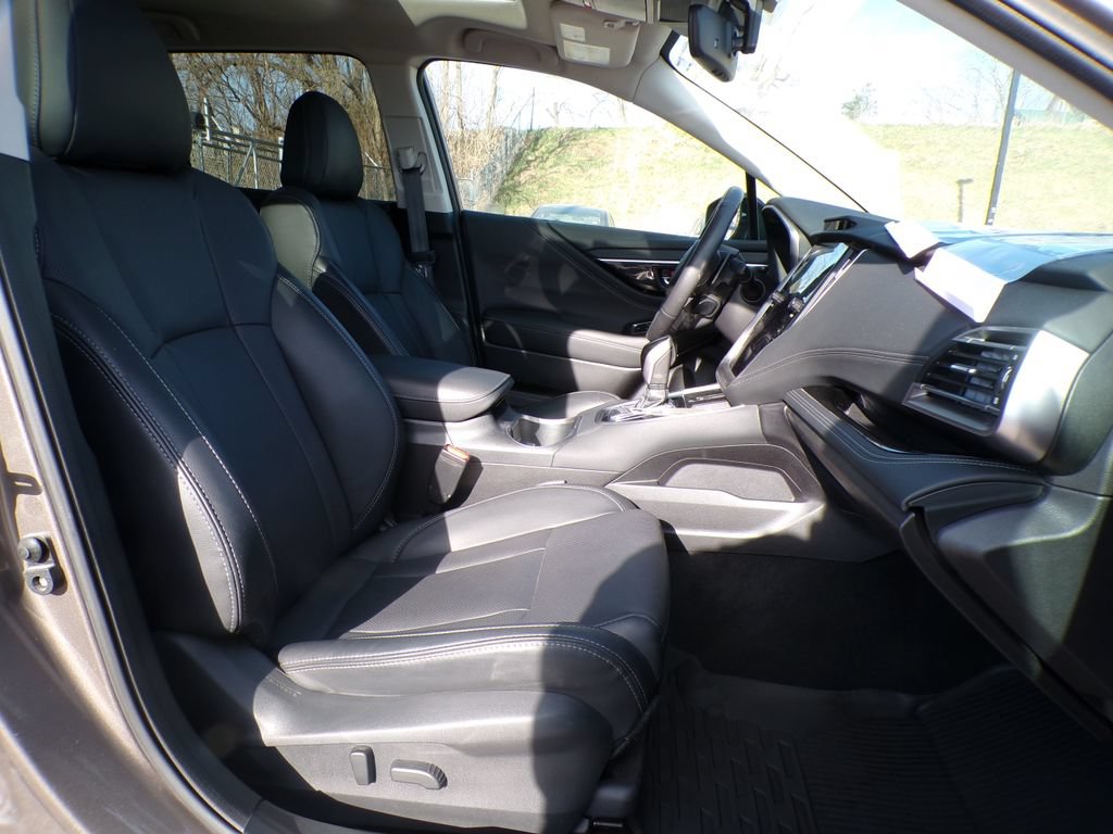 Used 2023 Subaru Outback Limited AWD/4WD image 17