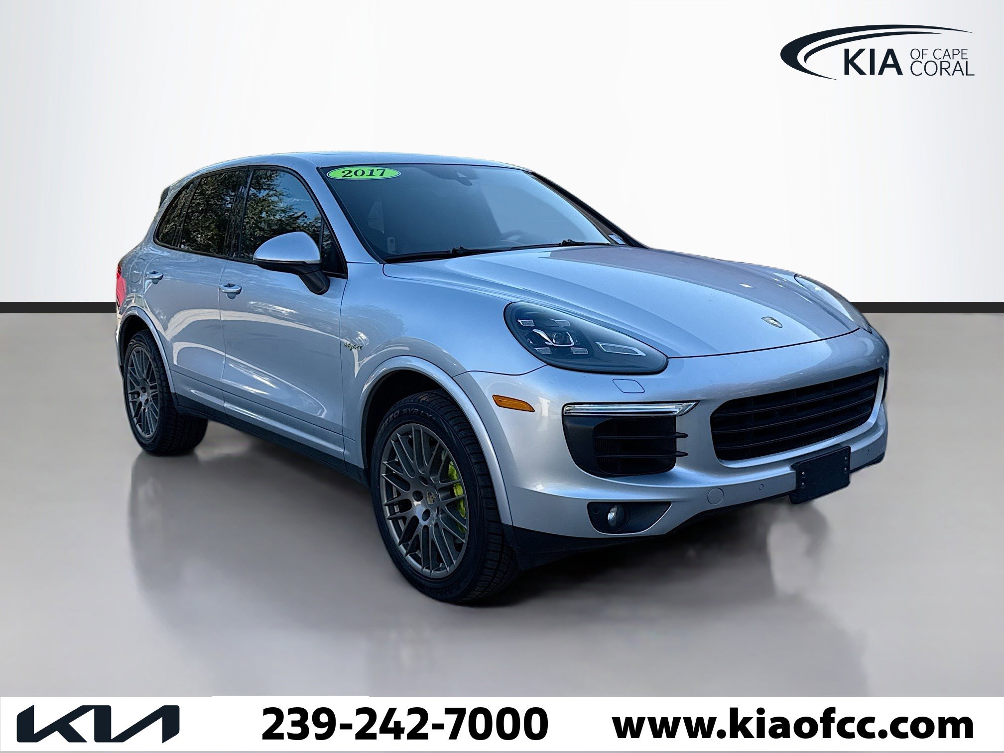Used 2017 Porsche Cayenne S image 1