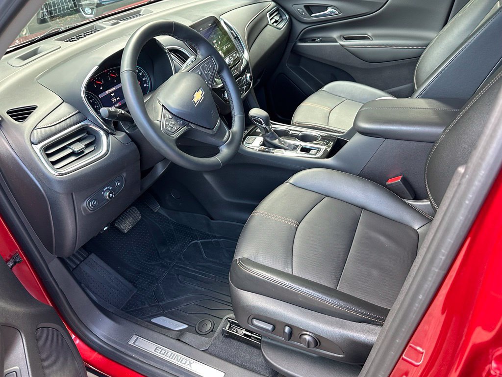 Used 2024 Chevrolet Equinox Premier w/ LPO, Floor Liner Package AWD/4WD image 9