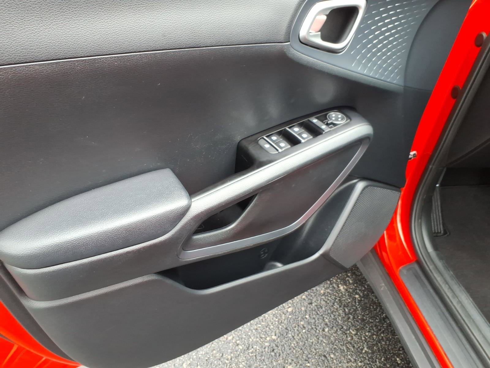 Used 2022 Kia Soul EX FWD image 10