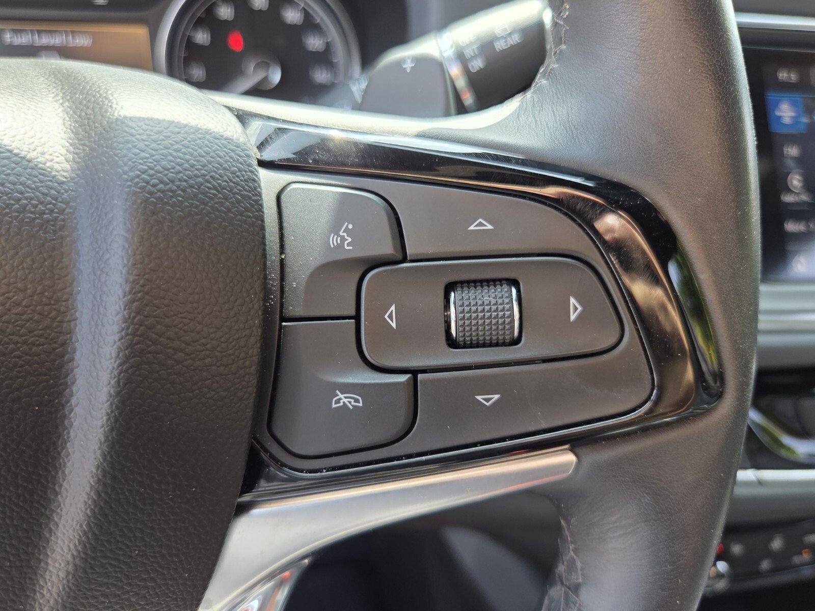 Certified 2023 Buick Enclave Essence FWD image 22